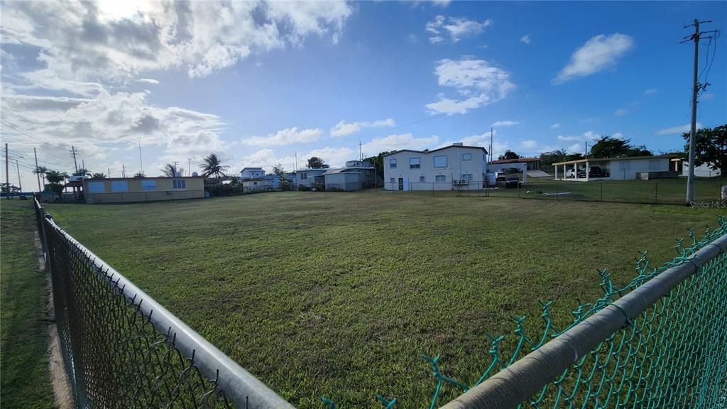 For Sale: $560,000 (0.18 acres)