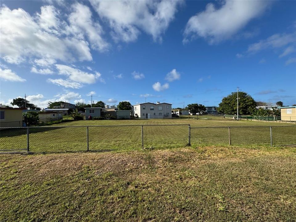 For Sale: $560,000 (0.18 acres)