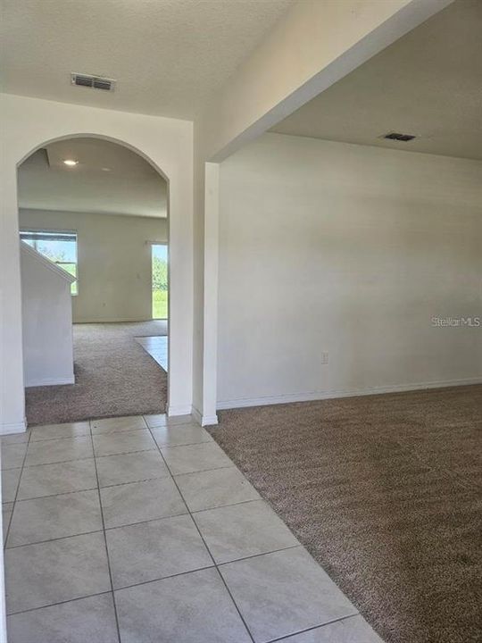 For Sale: $355,000 (5 beds, 3 baths, 2652 Square Feet)