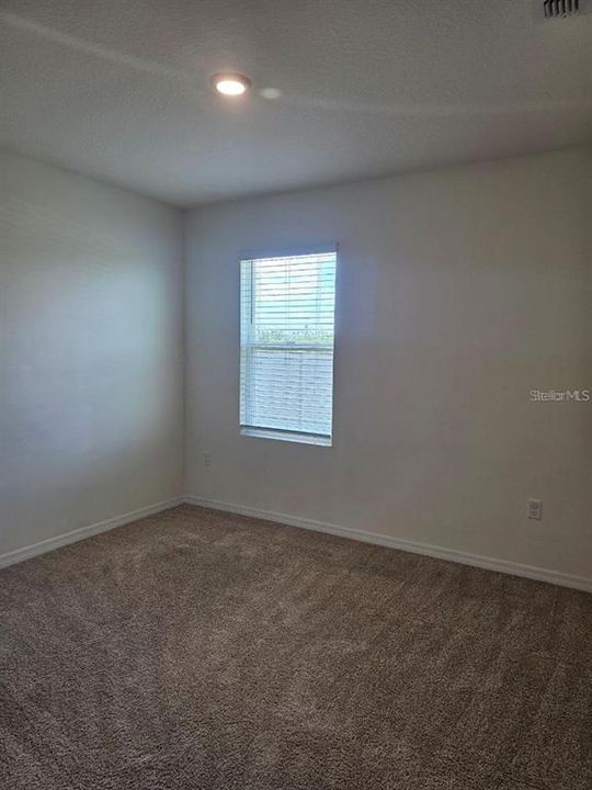 For Sale: $355,000 (5 beds, 3 baths, 2652 Square Feet)