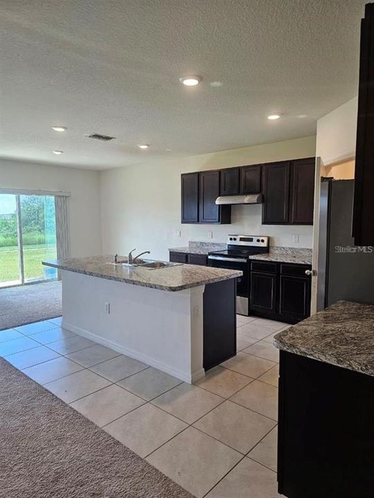 For Sale: $355,000 (5 beds, 3 baths, 2652 Square Feet)