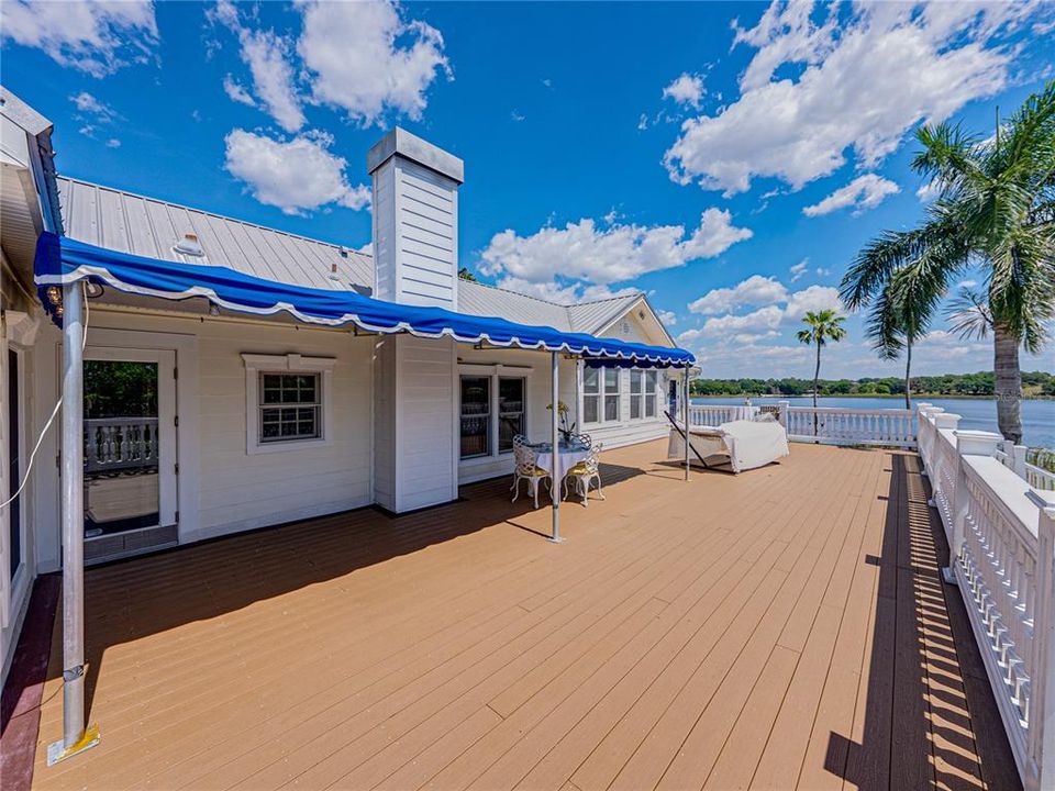 For Sale: $1,290,000 (5 beds, 5 baths, 5656 Square Feet)