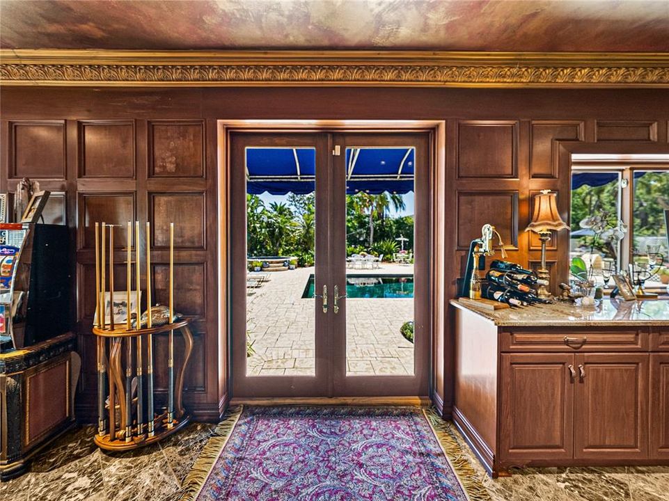 For Sale: $1,290,000 (5 beds, 5 baths, 5656 Square Feet)