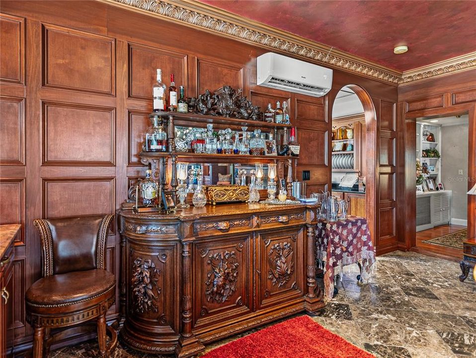 For Sale: $1,290,000 (5 beds, 5 baths, 5656 Square Feet)