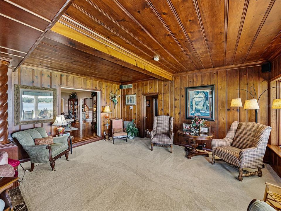 For Sale: $1,290,000 (5 beds, 5 baths, 5656 Square Feet)