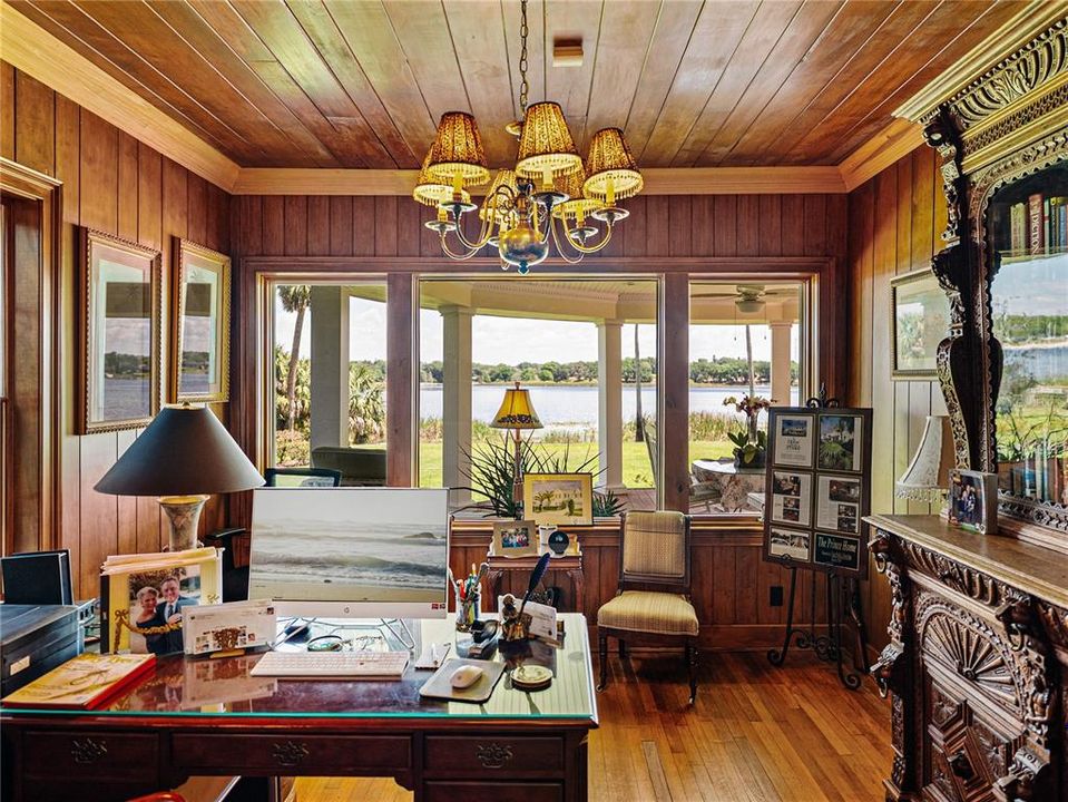 For Sale: $1,290,000 (5 beds, 5 baths, 5656 Square Feet)