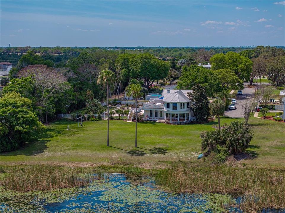 For Sale: $1,290,000 (5 beds, 5 baths, 5656 Square Feet)