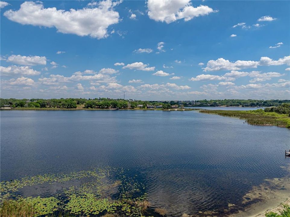 For Sale: $1,290,000 (5 beds, 5 baths, 5656 Square Feet)