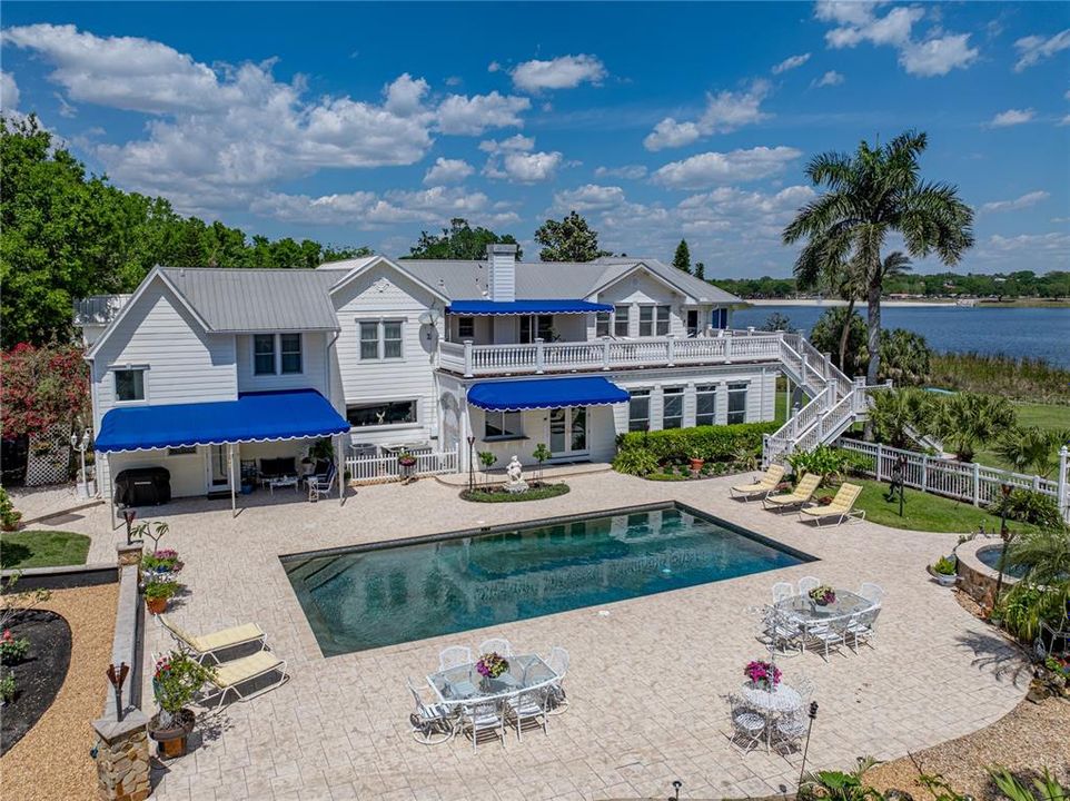 For Sale: $1,290,000 (5 beds, 5 baths, 5656 Square Feet)