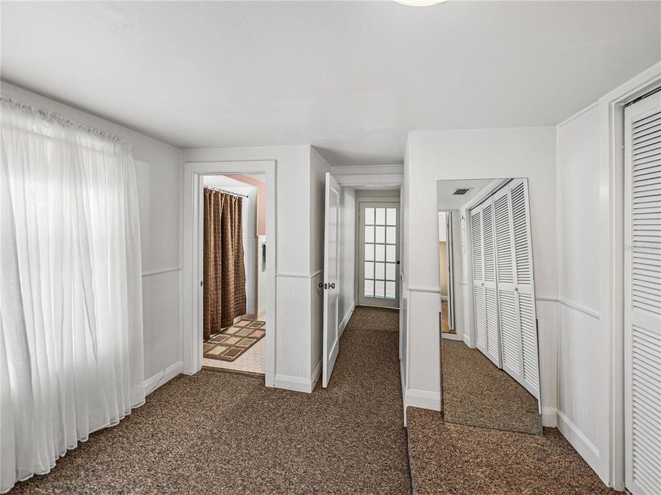 For Sale: $1,290,000 (5 beds, 5 baths, 5656 Square Feet)