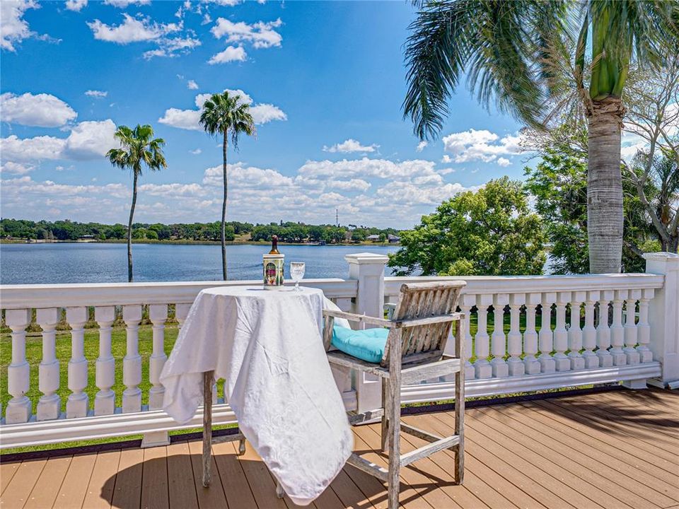 For Sale: $1,290,000 (5 beds, 5 baths, 5656 Square Feet)