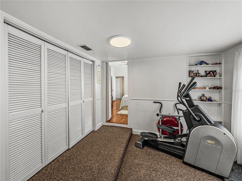 For Sale: $1,290,000 (5 beds, 5 baths, 5656 Square Feet)