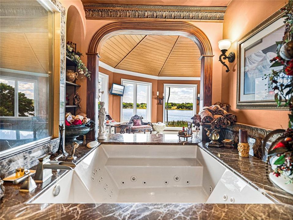 For Sale: $1,290,000 (5 beds, 5 baths, 5656 Square Feet)