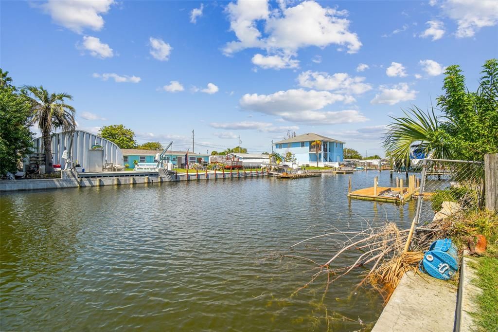 For Sale: $289,000 (2 beds, 1 baths, 1014 Square Feet)