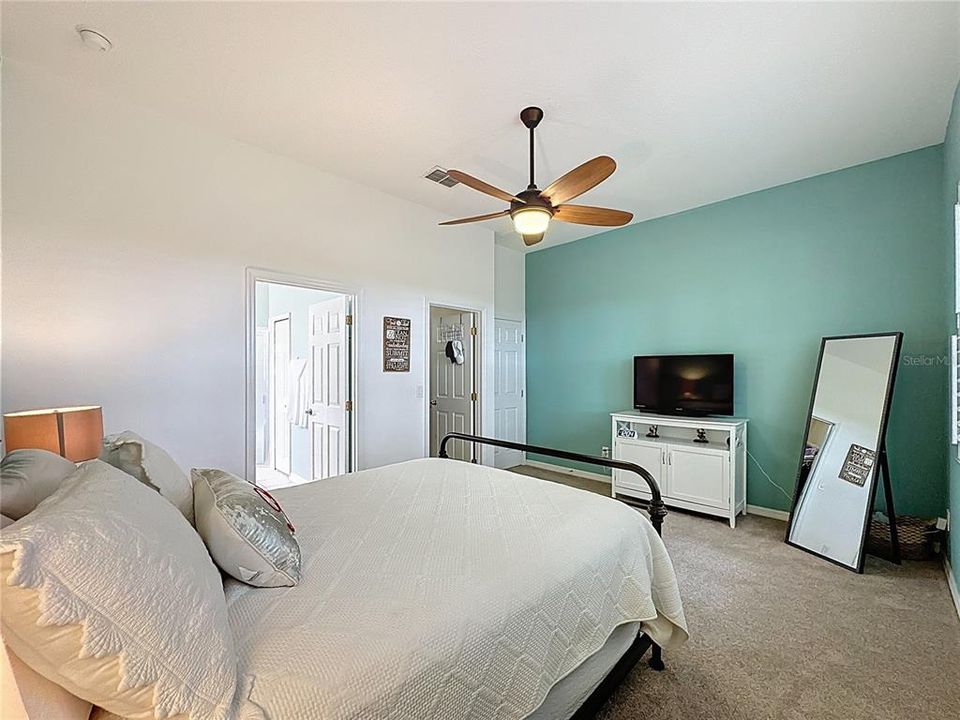 For Sale: $365,000 (3 beds, 2 baths, 1651 Square Feet)