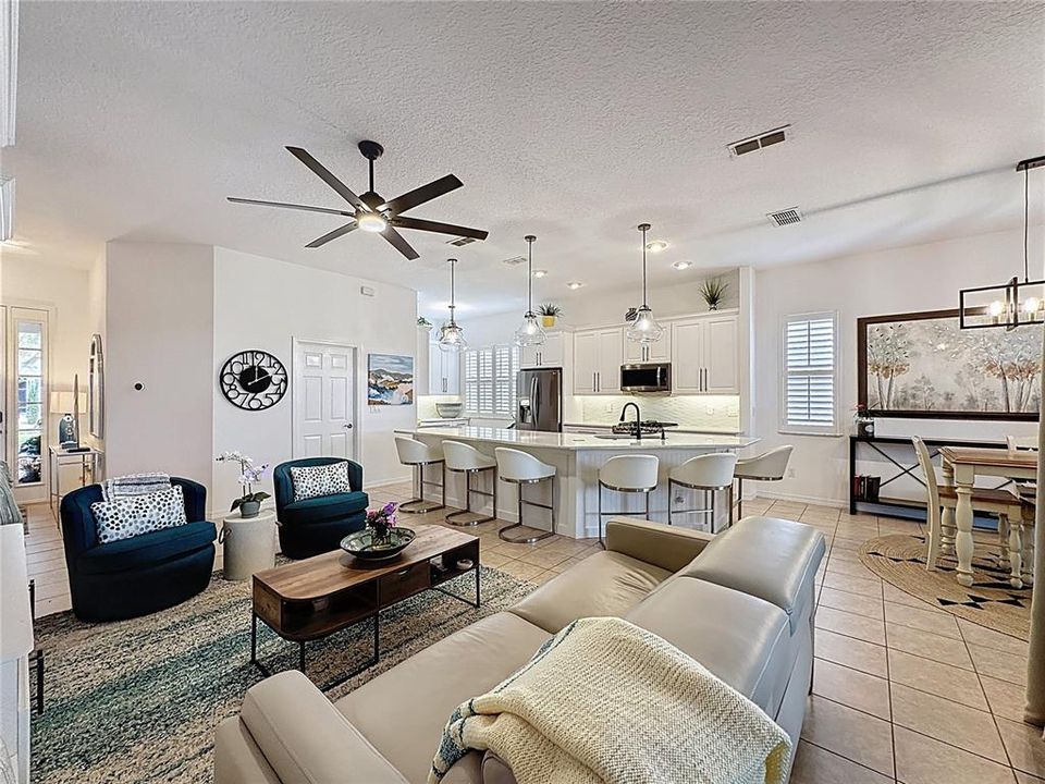 For Sale: $365,000 (3 beds, 2 baths, 1651 Square Feet)