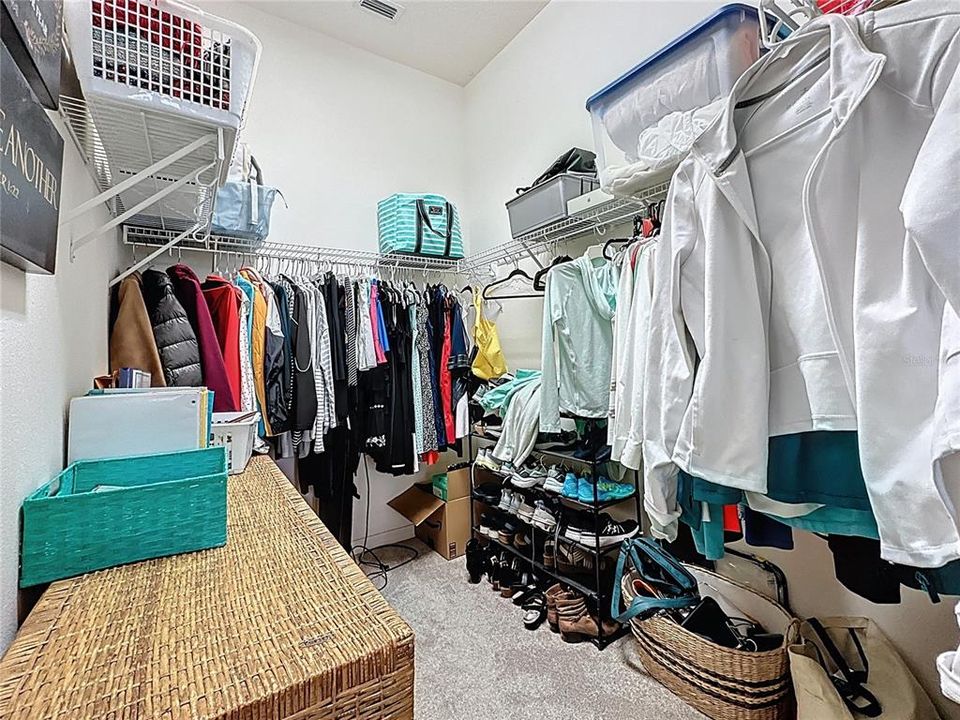 For Sale: $365,000 (3 beds, 2 baths, 1651 Square Feet)