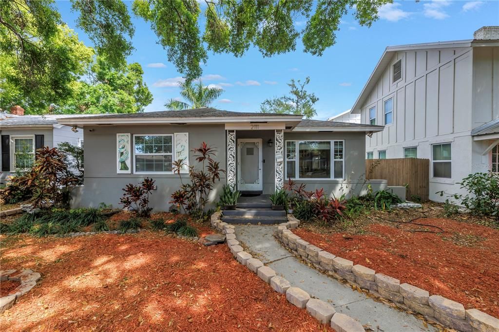 Recently Sold: $439,900 (2 beds, 2 baths, 1072 Square Feet)