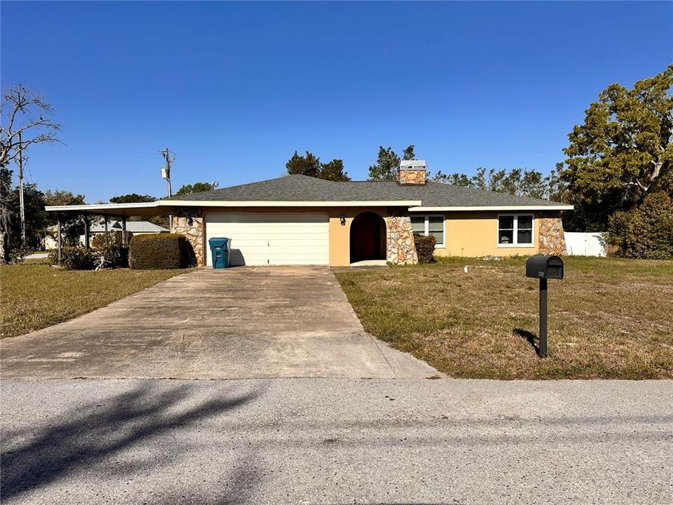 Recently Sold: $315,000 (3 beds, 2 baths, 1756 Square Feet)