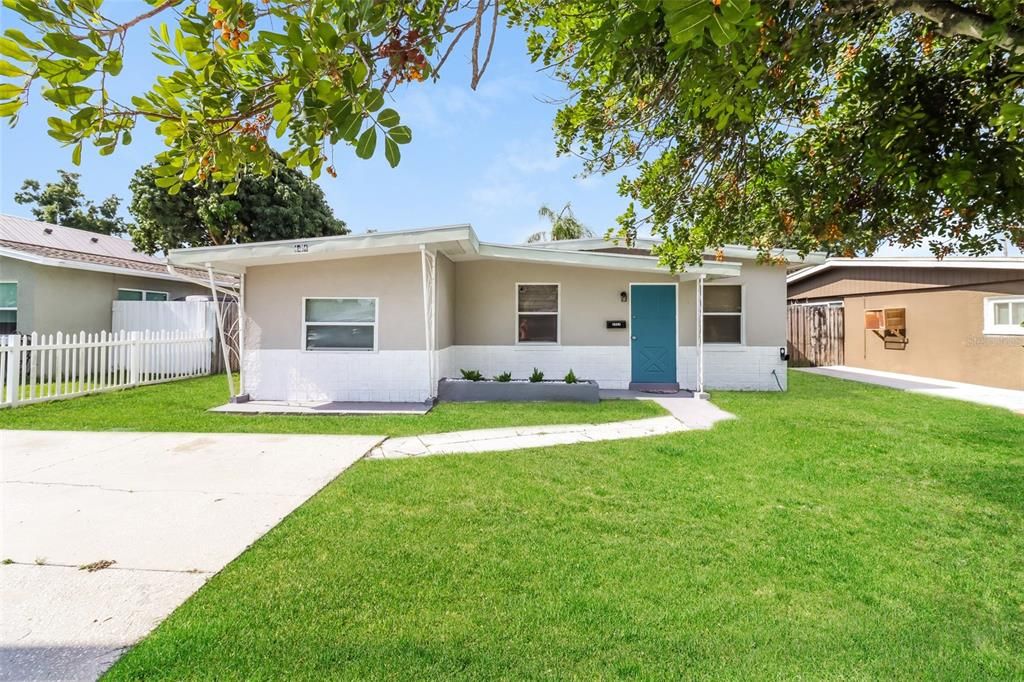 Recently Rented: $2,195 (3 beds, 2 baths, 935 Square Feet)