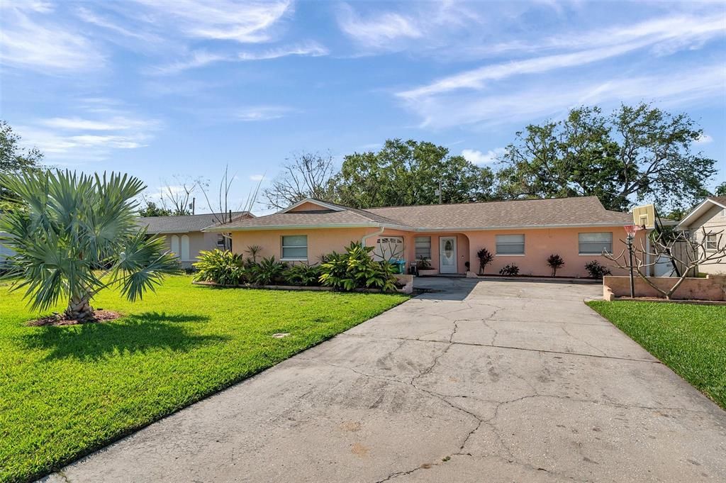 Recently Sold: $520,000 (3 beds, 2 baths, 1680 Square Feet)