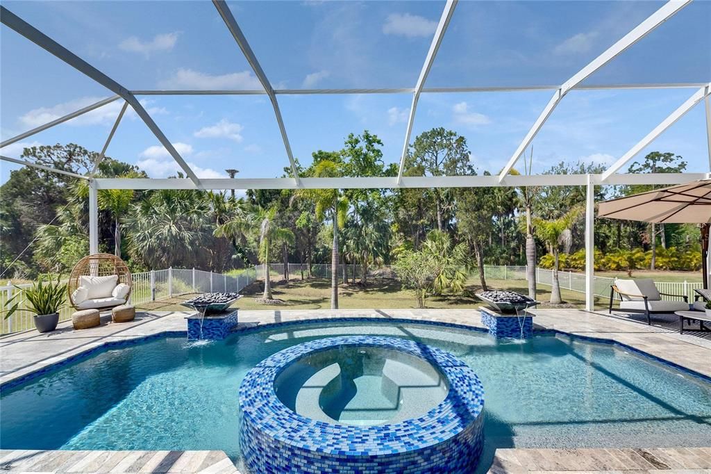 合同活跃: $898,000 (4 贝兹, 3 浴室, 2526 平方英尺)