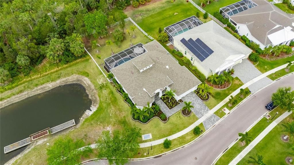 合同活跃: $898,000 (4 贝兹, 3 浴室, 2526 平方英尺)