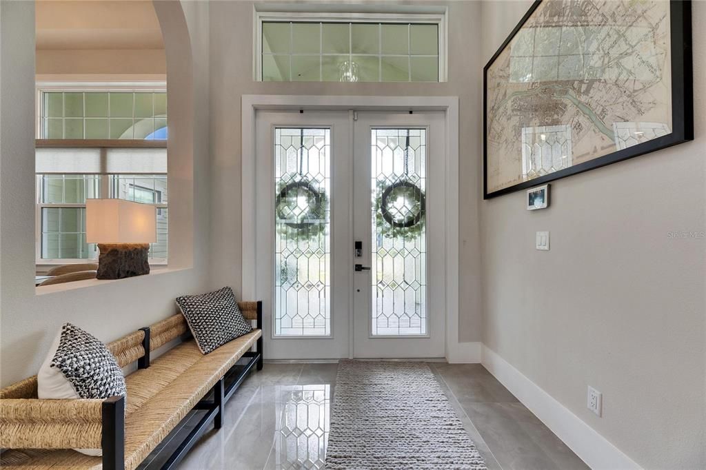 合同活跃: $898,000 (4 贝兹, 3 浴室, 2526 平方英尺)