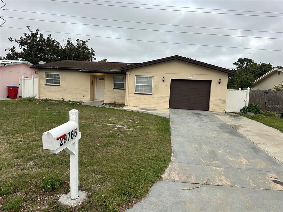 Recientemente alquilado: $2,095 (3 camas, 2 baños, 1380 Pies cuadrados)