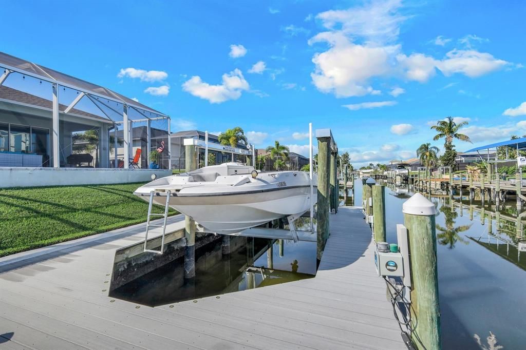 Activo con contrato: $679,900 (3 camas, 2 baños, 1925 Pies cuadrados)