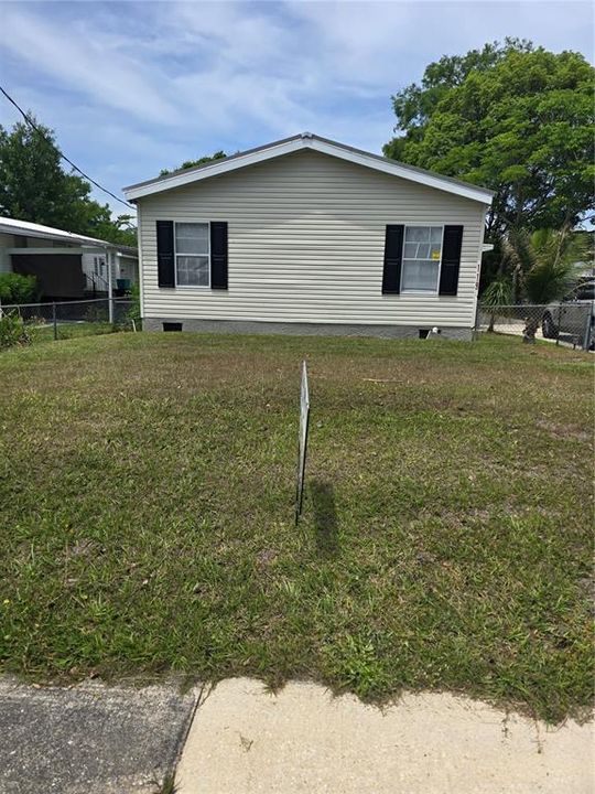 For Sale: $229,900 (3 beds, 2 baths, 1152 Square Feet)