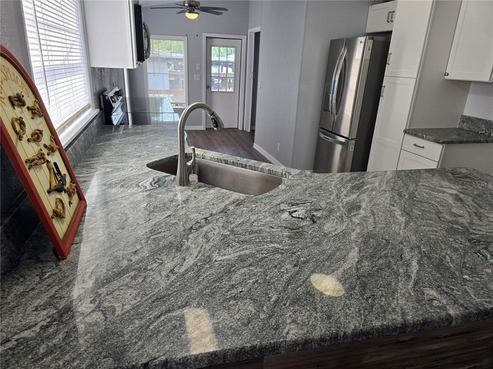 For Sale: $229,900 (3 beds, 2 baths, 1152 Square Feet)