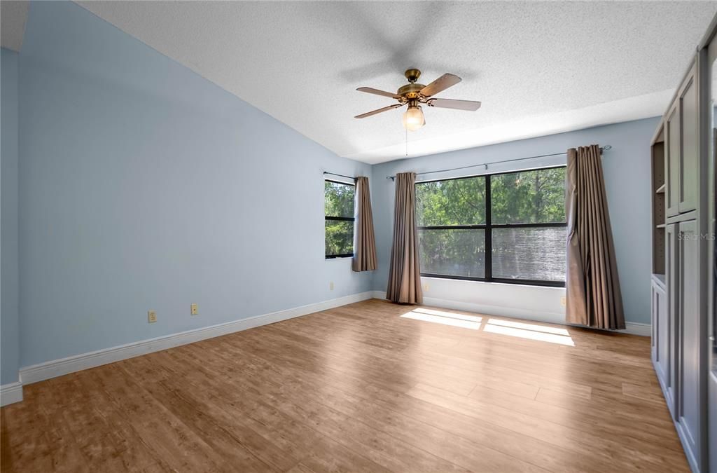 На продажу: $425,000 (3 спален, 2 ванн, 1982 Квадратных фут)