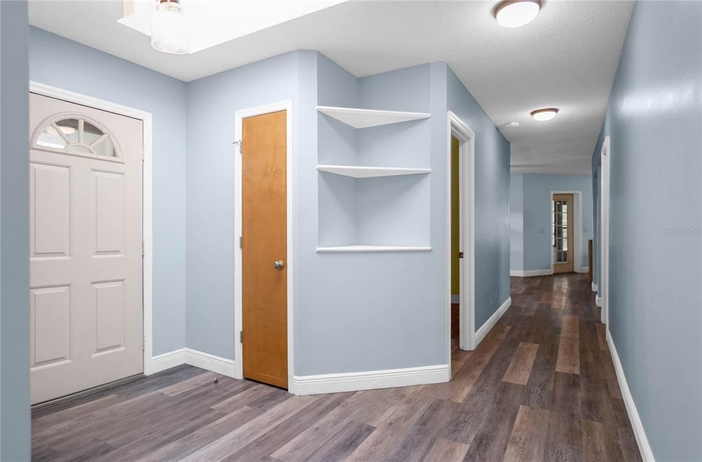 На продажу: $425,000 (3 спален, 2 ванн, 1982 Квадратных фут)