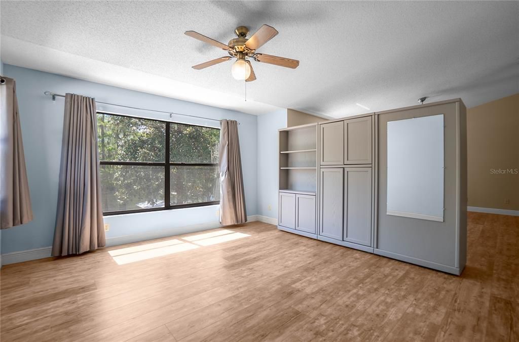 На продажу: $425,000 (3 спален, 2 ванн, 1982 Квадратных фут)