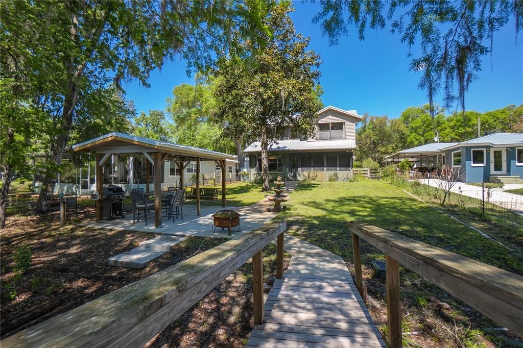 На продажу: $425,000 (3 спален, 2 ванн, 1982 Квадратных фут)