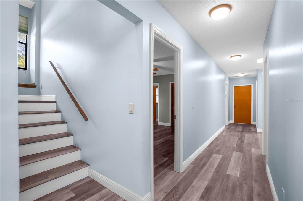 На продажу: $425,000 (3 спален, 2 ванн, 1982 Квадратных фут)