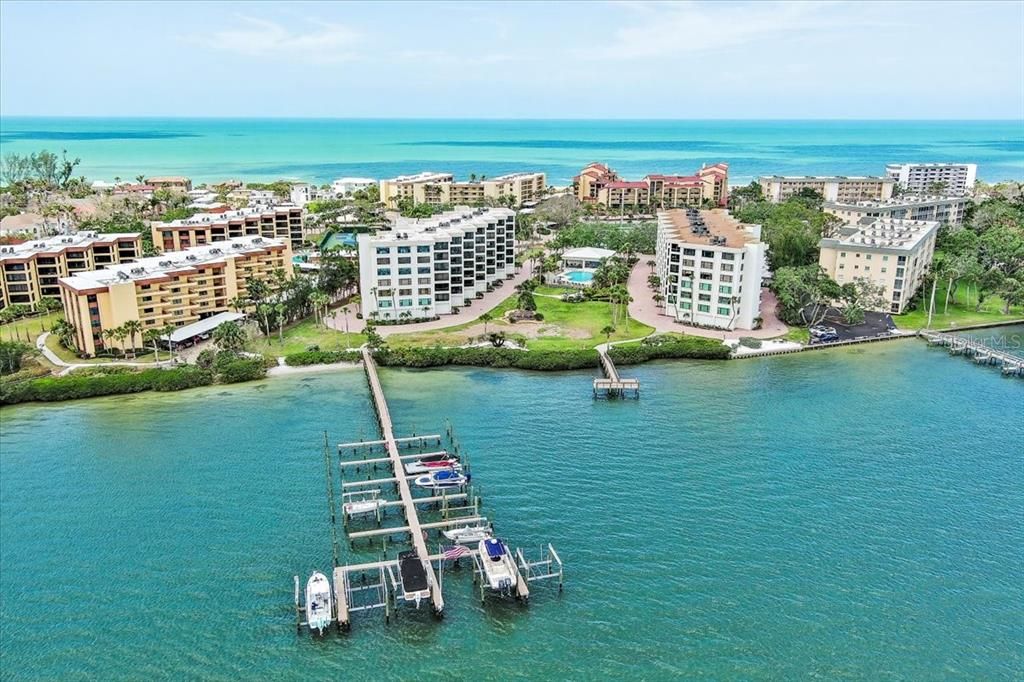 Recently Sold: $499,000 (2 beds, 2 baths, 1357 Square Feet)