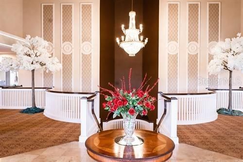 Под контрактом: $424,999 (4 спален, 2 ванн, 1919 Квадратных фут)