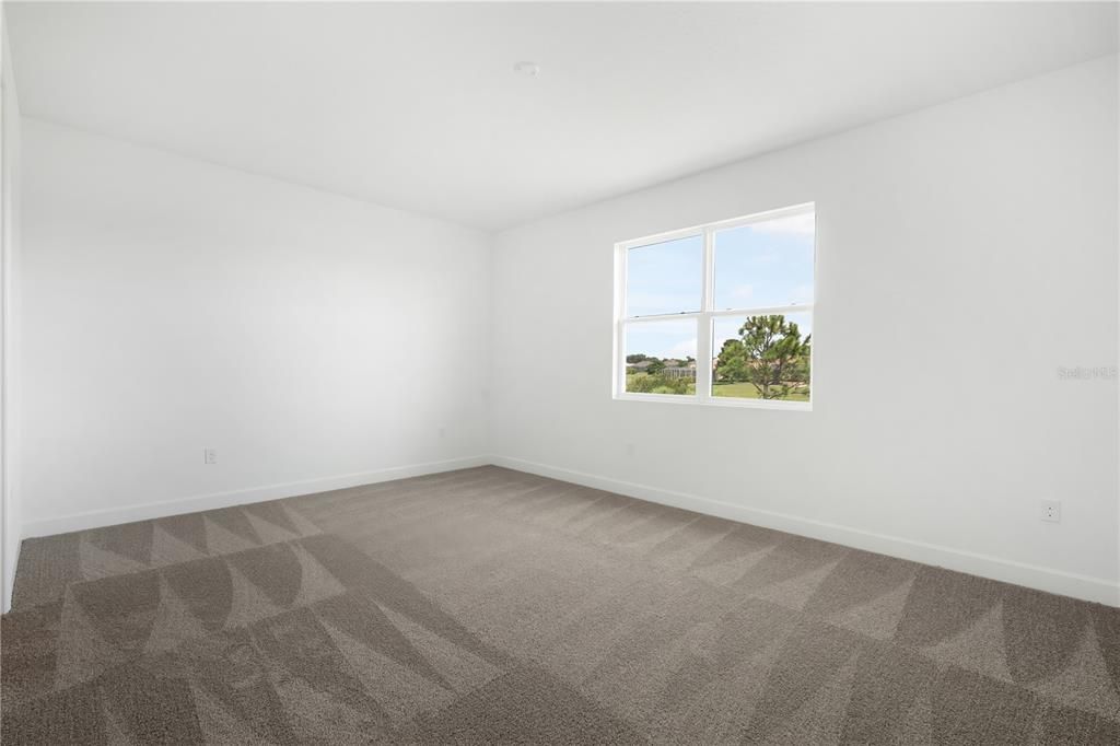 Под контрактом: $424,999 (4 спален, 2 ванн, 1919 Квадратных фут)