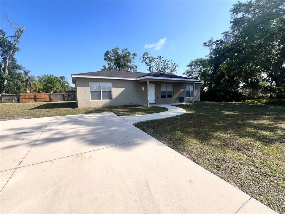 Recently Sold: $285,000 (3 beds, 2 baths, 1200 Square Feet)