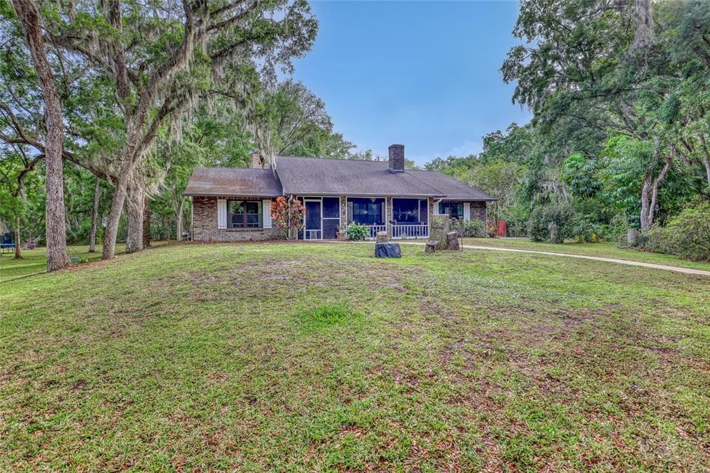 Recently Sold: $579,900 (3 beds, 2 baths, 2014 Square Feet)