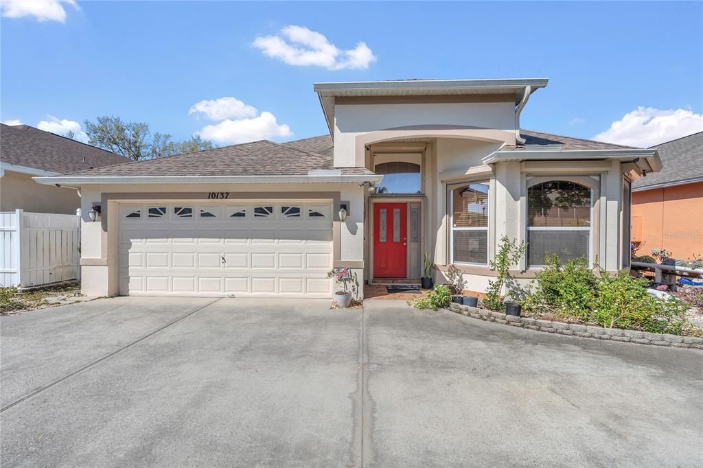 Recently Rented: $2,400 (3 beds, 2 baths, 1861 Square Feet)