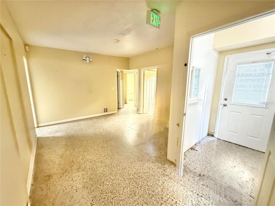 待售: $42,000 (0 贝兹, 0 浴室, 0 平方英尺)