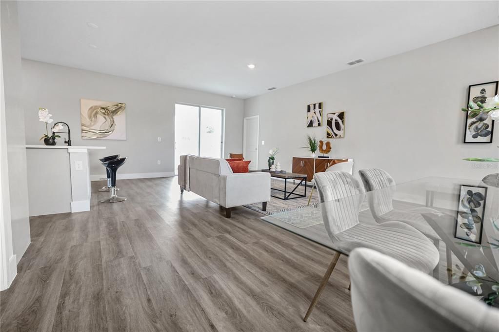 Active With Contract: $299,999 (4 beds, 2 baths, 1674 Square Feet)