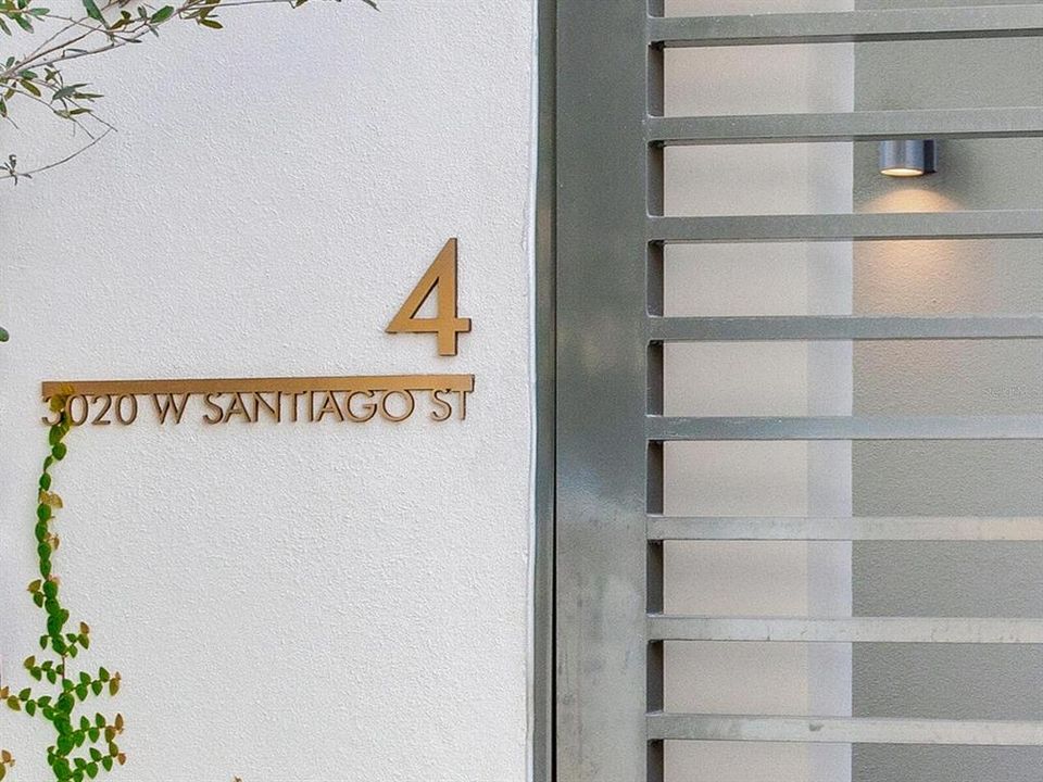 出租: $18,500 (3 贝兹, 4 浴室, 3605 平方英尺)