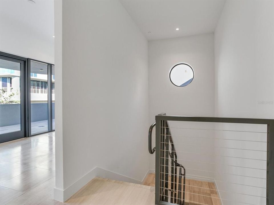 出租: $18,500 (3 贝兹, 4 浴室, 3605 平方英尺)