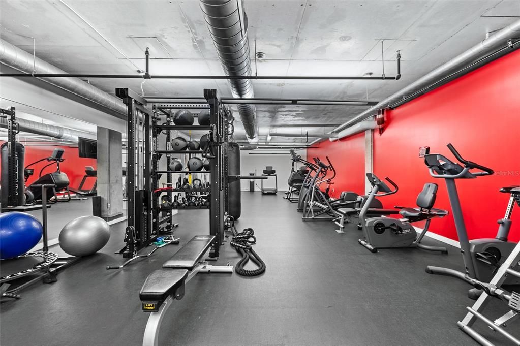 待售: $375,000 (1 贝兹, 1 浴室, 1021 平方英尺)