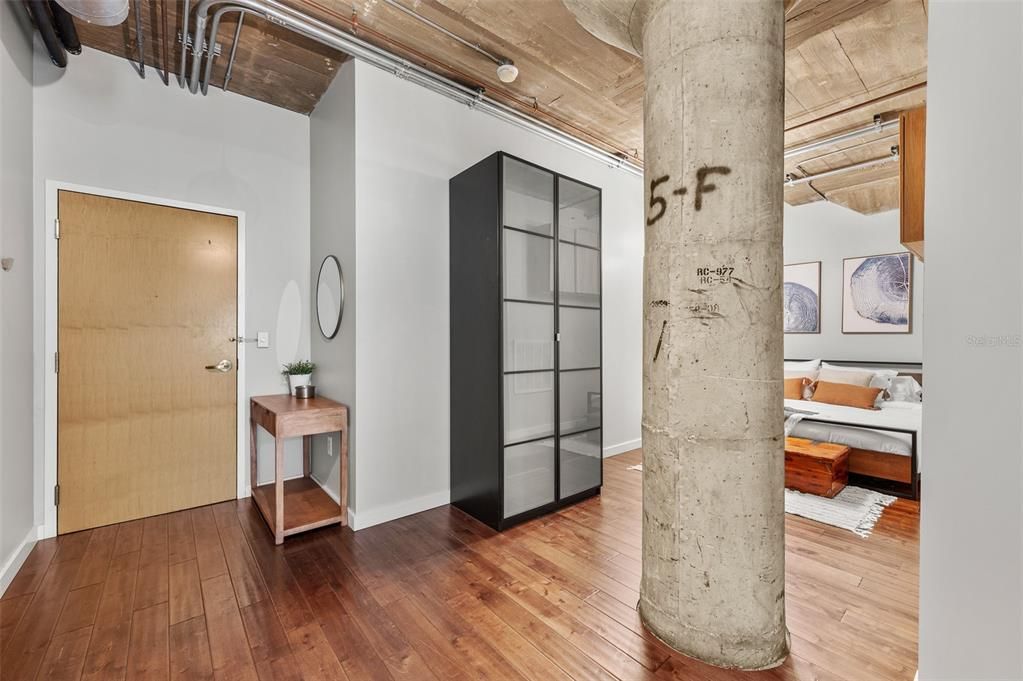 待售: $375,000 (1 贝兹, 1 浴室, 1021 平方英尺)