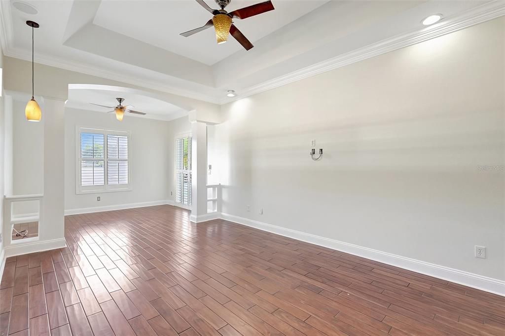 Active With Contract: $547,950 (4 beds, 3 baths, 2547 Square Feet)